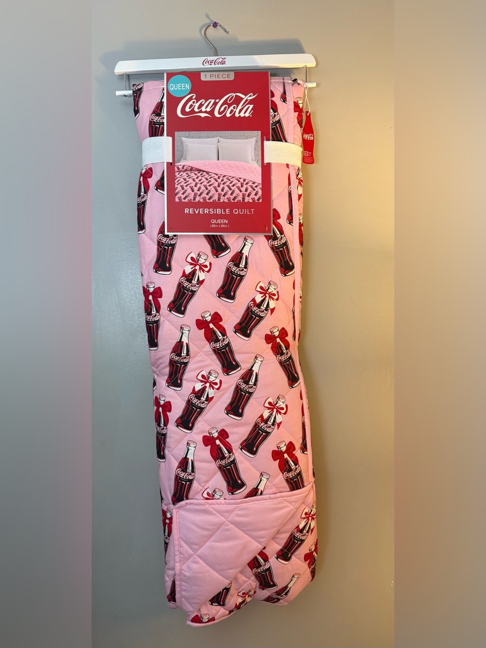 New! Viral Coca-Cola Pink Bottles & Bows Reversible Quilt Blanket Queen 86" x 86